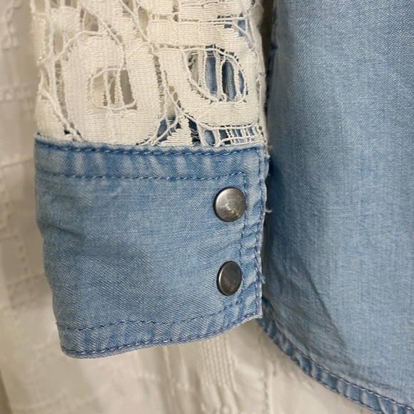 Anthropologie Lace + Chambray Blouse - Picture 4 of 7